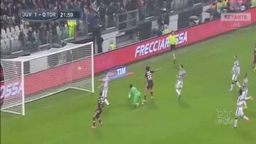 ¡Peres cogió el balón casi en su área y nadie le pudo detener!