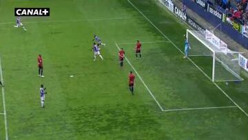 Osasuna respira a costa de un tocadísimo Valladolid