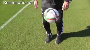 Ancelotti dio clases de cómo dominar la pelota