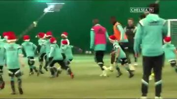 Las estrellas y su "partido navideño" con la Sub 8 del club