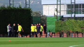 A la novia de Cesc 'le gusta' que Messi siga al Chelsea