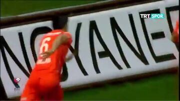 Rodrigo Tello anotó de cabeza y le dio el empate a su equipo