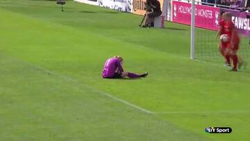 Anotaron dos goles de mitad de cancha en dos minutos