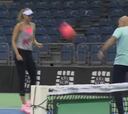 Sharapova sorprendió con sus grandes dotes para el fútbol