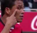 Bacca se enoja con su DT tras ser sustituido por corte en el ojo