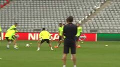 El caño de Munir a Pedro que aplaudió hasta Messi e Iniesta