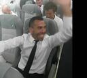Los festejos de Tévez en el avión y los hinchas en Turín