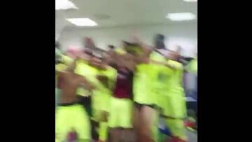 El loco festejo de Bravo y sus compañeros en el camarín