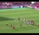 Forlán demuestra que sigue vigente con este golazo
