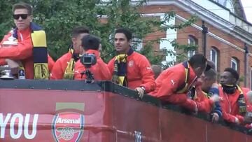 El vacile de Wilshere al ganar la FA: "Ha ocurrido otra vez"