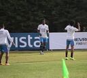 Cuadrado y Sánchez, duelo de dominio en el entrenamiento