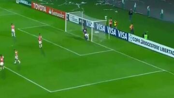 Vecchio y criticas a Suazo: "En Chile no se respetan a los ídolos"