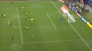 Oribe Peralta empujó el tercero tras el craso error de Hector