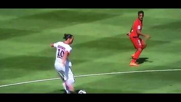 ¡Magnifico pase 'sin mirar' de Zlatan Ibrahimovic!