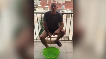 ¡La afición del Livonia Eagles se mojó en cadena por la ELA!