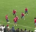 ¡Espectacular 'tontito' de 53 toques en práctica del Bayern!