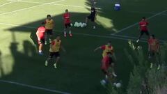 ¡Regate de lujo de Correa a Gabi en el entrenamiento!