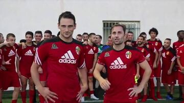 ¡La afición del Livonia Eagles se mojó en cadena por la ELA!