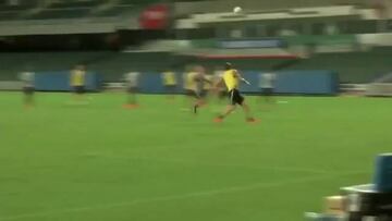 Los mejores goles de los cracks del fútbol en un entrenamiento