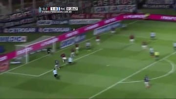 Posible penal, tapadón y gol errado, todo en una jugada