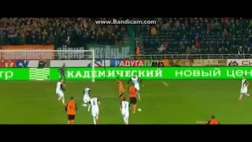 Gerson Acevedo se luce con otro golazo en el fútbol ruso