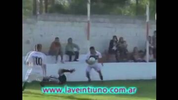 ¡Se golpeó la cabeza contra una pared en pleno partido!