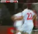 Altercado tras el gol anulado a Serbia en un partido tenso