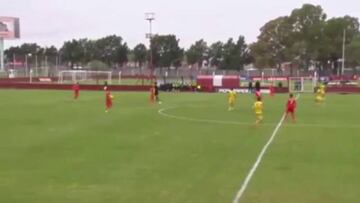 La noche negra de Van Persie y los videos más visto del día