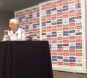 Pékerman en rueda de prensa antes de Uruguay-Colombia