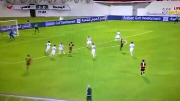 Valdivia anotó un golazo en derrota de su equipo