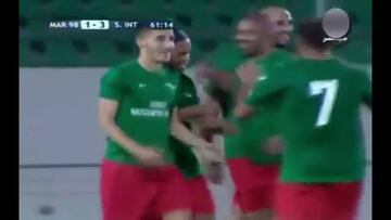 Autopase y definici¨®n exquisita: El nuevo golazo de Ronaldinho