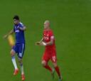 Diego Costa vuelve al lío: patadón y tacos a Skrtel