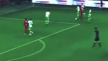 Chicharito sigue conquistando Alemania con gol de cabeza