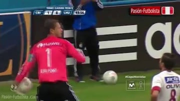 Perú: Mauro Olivi falló dos penales en 10 minutos