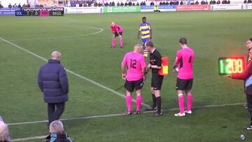 ¡Le mostraron roja 32 segundos después de su ingreso!