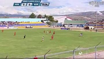 Arquero de la Selección protagonizó terrible chascarro