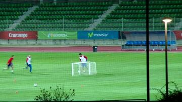 Para no creer: Iniesta falló un gol a sólo 30 centímetros