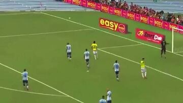 ¿Es este el peor remate de la carrera de James Rodríguez?