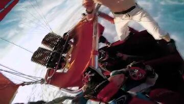 ¡Saltó al vacío desde un globo aerostático sin paracaídas!