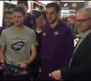 Matías Fernández inauguró tienda oficial de la Fiorentina