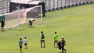 "No sé si en Chile hay un '10' que pueda jugar en Colo Colo"