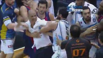 Partido de básquetbol terminó en una batalla campal