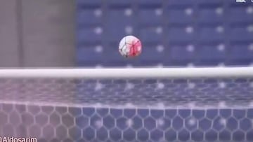 ¡René Higuita volvió a realizar el escorpión con 49 años!