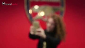 Cantante británica alucinó con la camiseta de Alexis