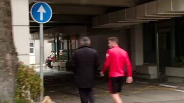 Saúl pasó pruebas que descartan lesión importante