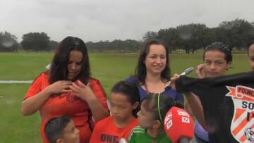 Ni el diluvio pudo acallar a los hinchas de México y Chicharito