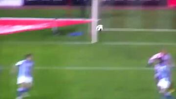 Alexis, Bravo y Vidal, los más atractivos en la prensa mundial