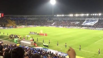 La hinchada de Millonarios viste de azul 'El Campín'