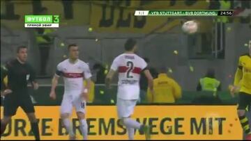 ¡Lanzaron pelotas de tenis a la cancha por precio de entradas!