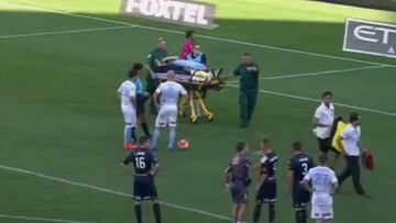 Brutal 'triple lesión' en una sola jugada en el fútbol de Australia